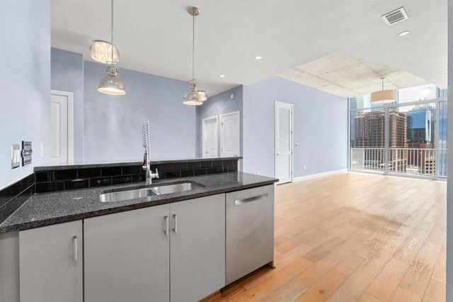 360 Nueces ST 1611, Austin, TX 78701