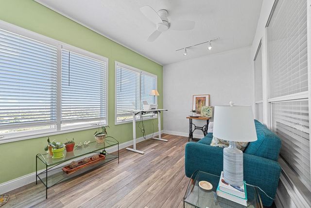 1008 Edinburgh, Kerrville, TX 78028