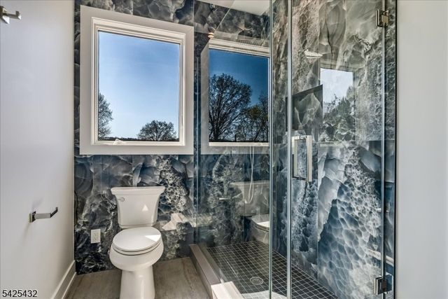 9 Midvale Dr, Warren Twp., NJ 07059