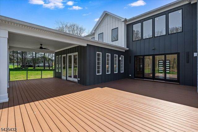 9 Midvale Dr, Warren Twp., NJ 07059