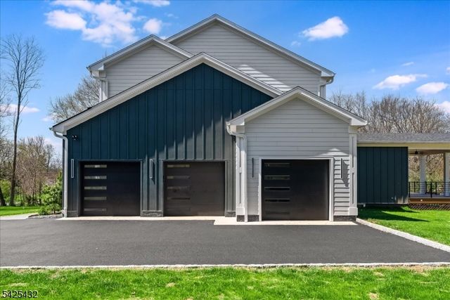 9 Midvale Dr, Warren Twp., NJ 07059