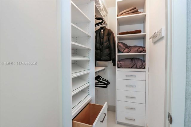 15901 Collins Ave 1101, Sunny Isles Beach, FL 33160