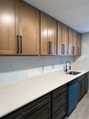 7951 58TH AVENUE N 207, St Petersburg, FL 33709