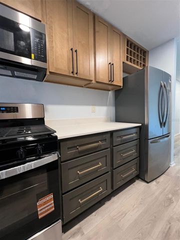 7951 58TH AVENUE N 207, St Petersburg, FL 33709