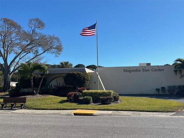 7951 58TH AVENUE N 207, St Petersburg, FL 33709