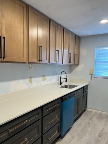 7951 58TH AVENUE N 207, St Petersburg, FL 33709