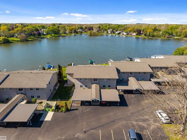 4964 Lake Point Drive, Waterford, MI 48329
