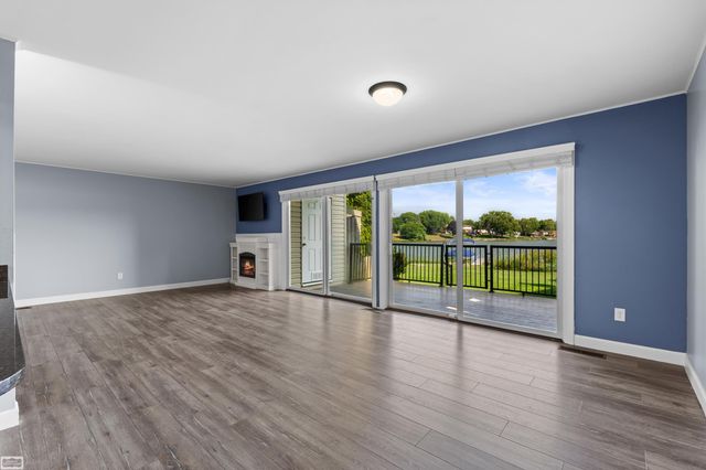4964 Lake Point Drive, Waterford, MI 48329