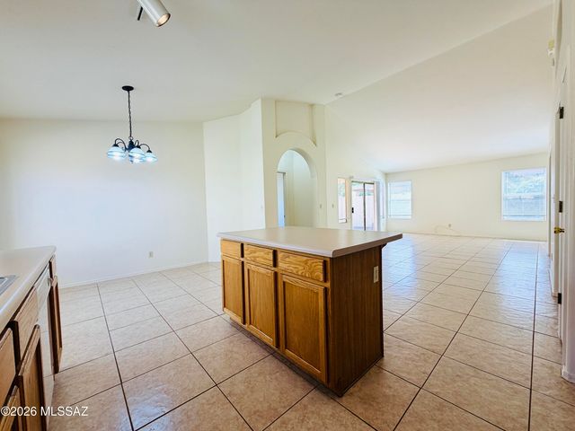 8980 E Marci Lynne Way, Tucson, AZ 85747