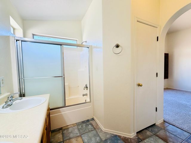 8980 E Marci Lynne Way, Tucson, AZ 85747