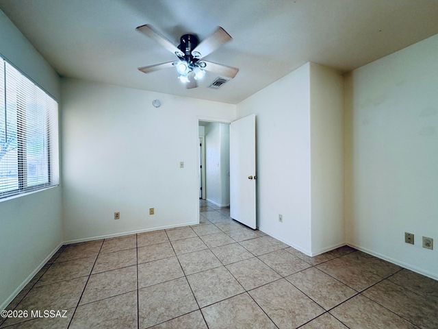 8980 E Marci Lynne Way, Tucson, AZ 85747