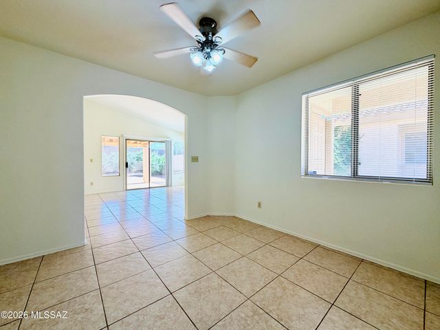 8980 E Marci Lynne Way, Tucson, AZ 85747