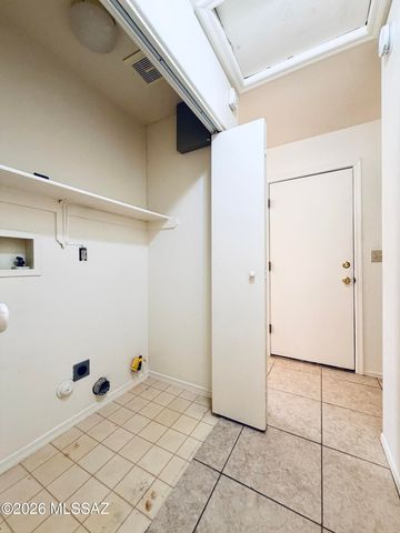 8980 E Marci Lynne Way, Tucson, AZ 85747