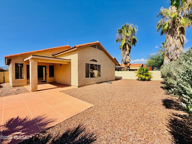8980 E Marci Lynne Way, Tucson, AZ 85747