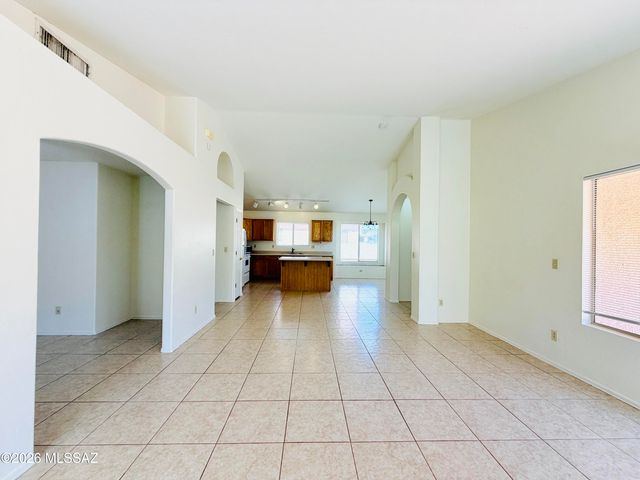 8980 E Marci Lynne Way, Tucson, AZ 85747