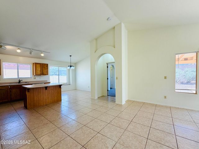 8980 E Marci Lynne Way, Tucson, AZ 85747