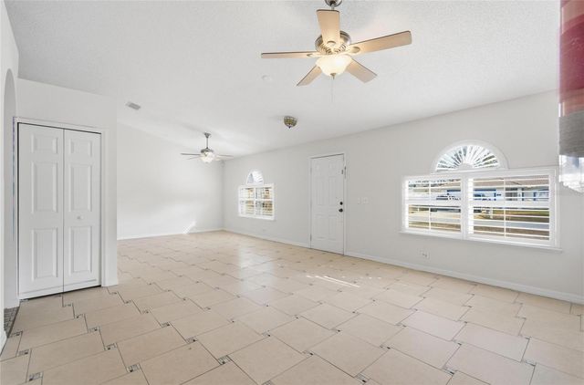 4 ROLLS ROYCE COURT S, Palm Coast, FL 32164