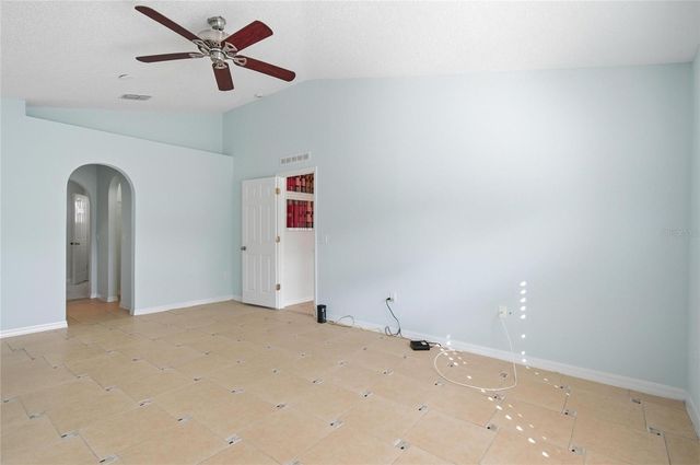 4 ROLLS ROYCE COURT S, Palm Coast, FL 32164