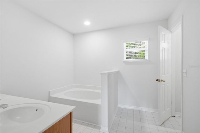 4 ROLLS ROYCE COURT S, Palm Coast, FL 32164