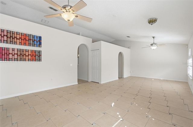 4 ROLLS ROYCE COURT S, Palm Coast, FL 32164