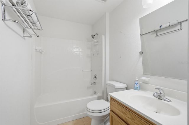 4 ROLLS ROYCE COURT S, Palm Coast, FL 32164