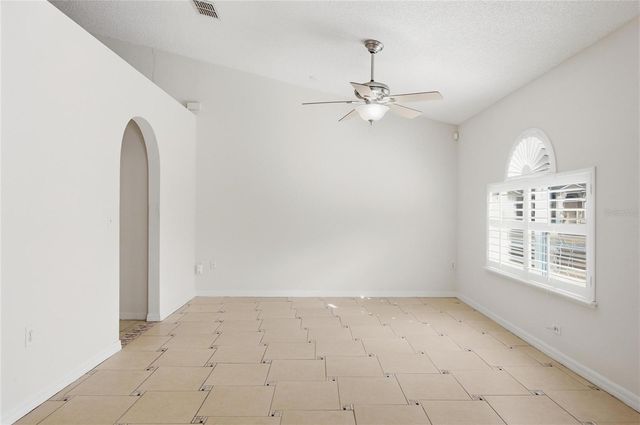 4 ROLLS ROYCE COURT S, Palm Coast, FL 32164