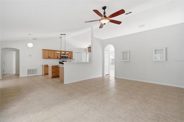 4 ROLLS ROYCE COURT S, Palm Coast, FL 32164