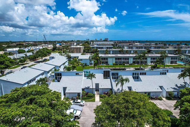129 Lehane Terrace 133, North Palm Beach, FL 33408