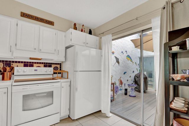129 Lehane Terrace 133, North Palm Beach, FL 33408
