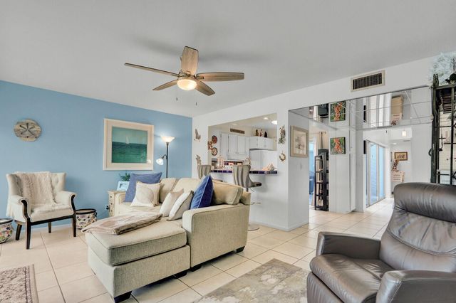 129 Lehane Terrace 133, North Palm Beach, FL 33408