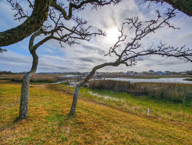 77 Salt Marsh Cir Unit 18E, Pawleys Island, SC 29585