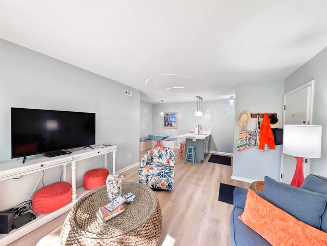 77 Salt Marsh Cir Unit 18E, Pawleys Island, SC 29585