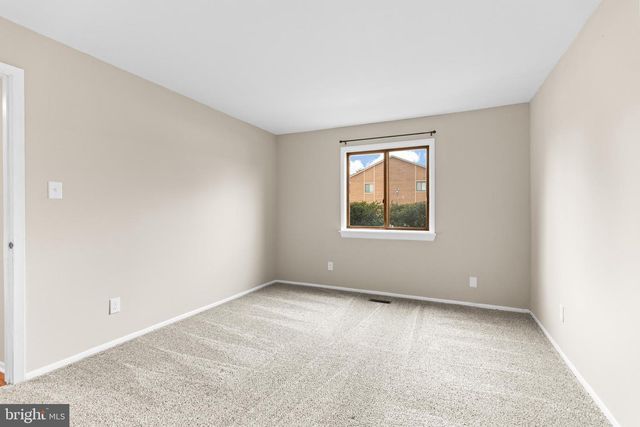 705 WOODHOLLOW DR, Marlton, NJ 08053