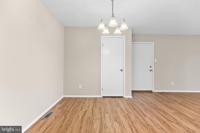 705 WOODHOLLOW DR, Marlton, NJ 08053