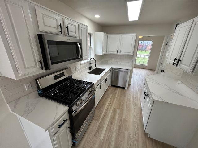 1131 Holly Drive, Carrollton, TX 75010