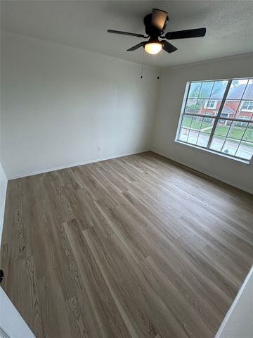 1131 Holly Drive, Carrollton, TX 75010
