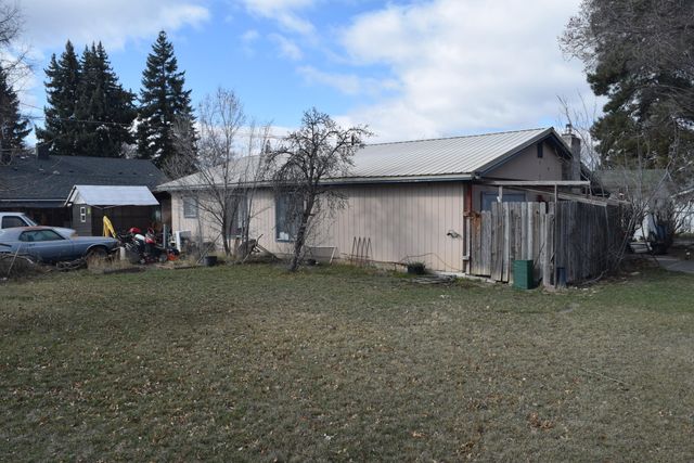 553 SW 12th Street, Redmond, OR 97756