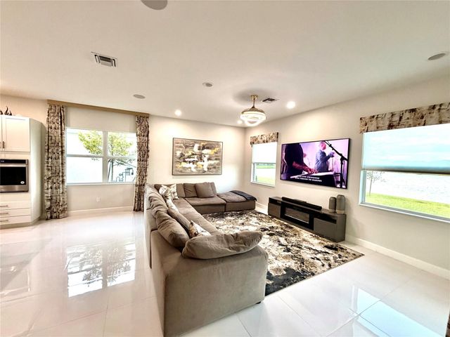 15131 Courtland Ct, Loxahatchee, FL 33470