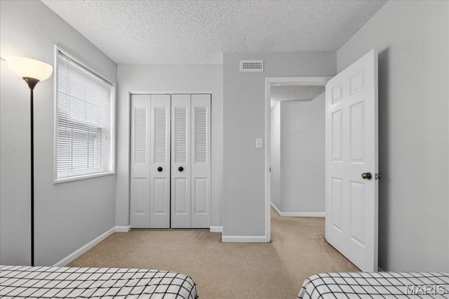 1518 Swallow Drive, St Louis, MO 63144