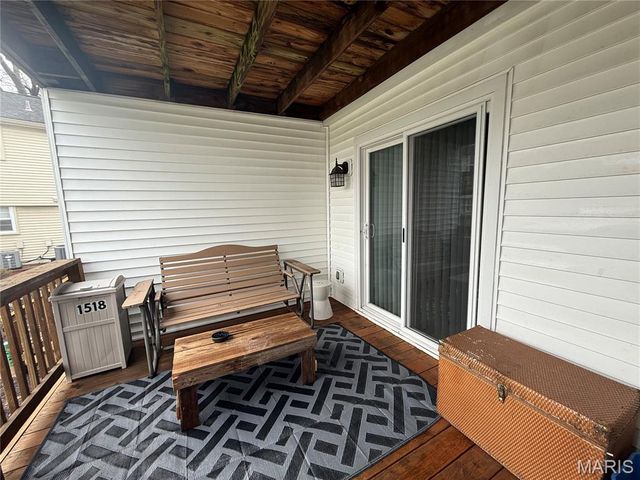 1518 Swallow Drive, St Louis, MO 63144