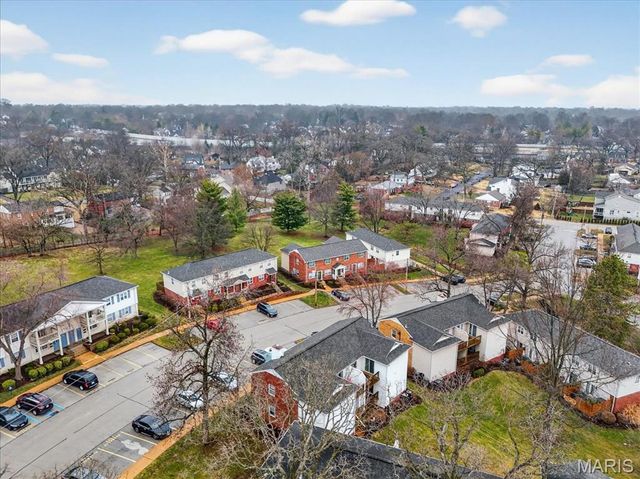 1518 Swallow Drive, St Louis, MO 63144