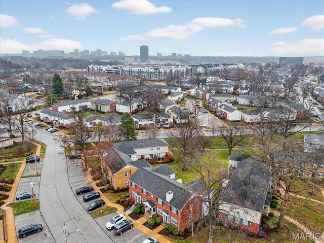 1518 Swallow Drive, St Louis, MO 63144