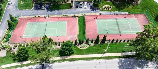 1518 Swallow Drive, St Louis, MO 63144