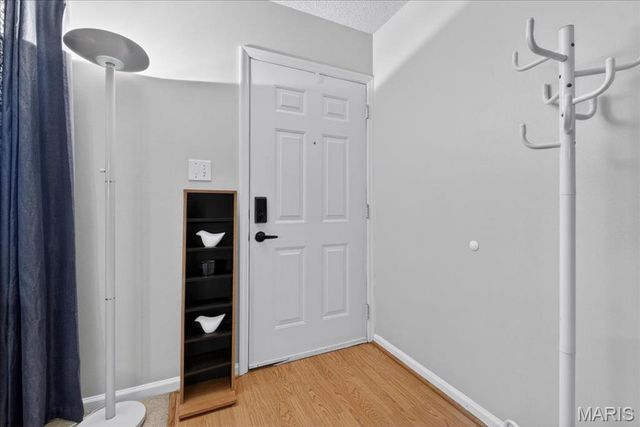 1518 Swallow Drive, St Louis, MO 63144