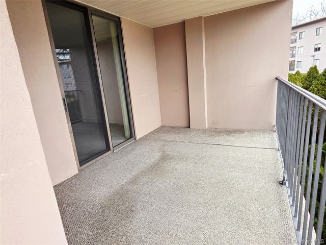 2 Park Place B1B, Newburgh, NY 12550