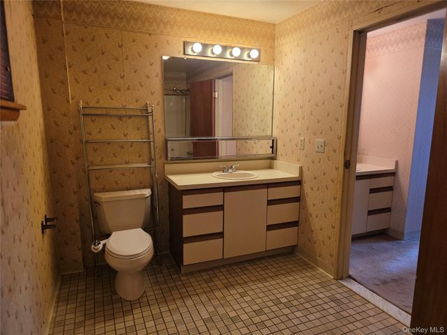 2 Park Place B1B, Newburgh, NY 12550