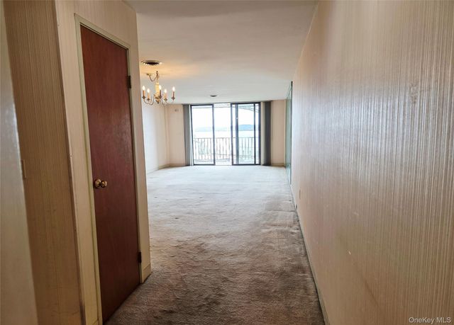 2 Park Place B1B, Newburgh, NY 12550