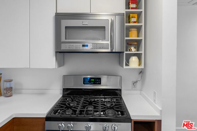 8625 Rugby Drive, West Hollywood, CA 90069