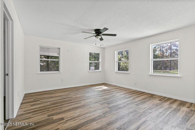 11073 V C JOHNSON Road, Jacksonville, FL 32218