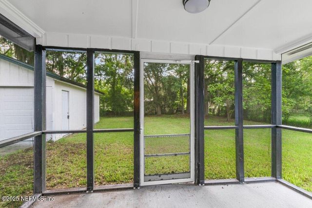 11073 V C JOHNSON Road, Jacksonville, FL 32218